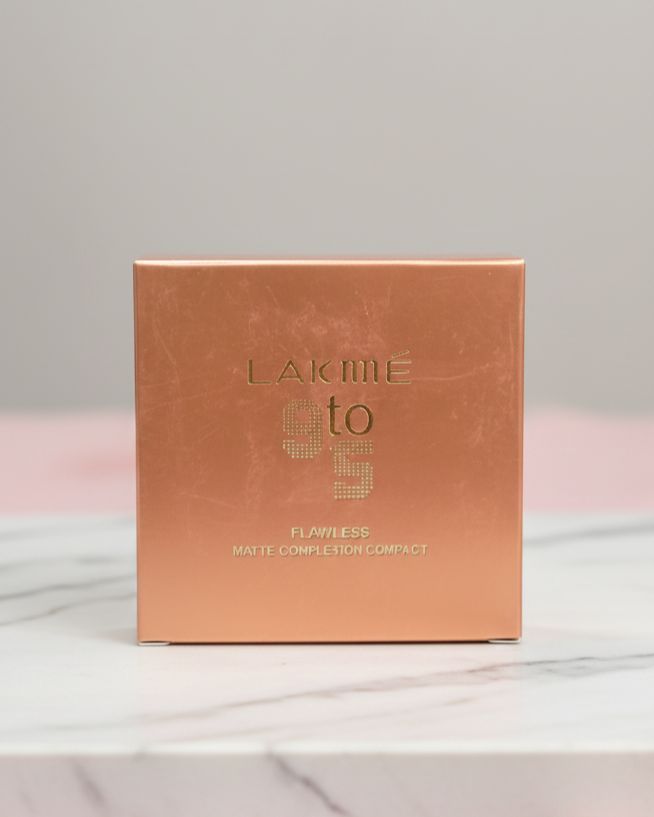 Lakmé 9 to 5 Flawless Matte Complexion Compact | অয়েল কন্ট্রোলিং, দীর্ঘস্থায়ী ফিনিশ