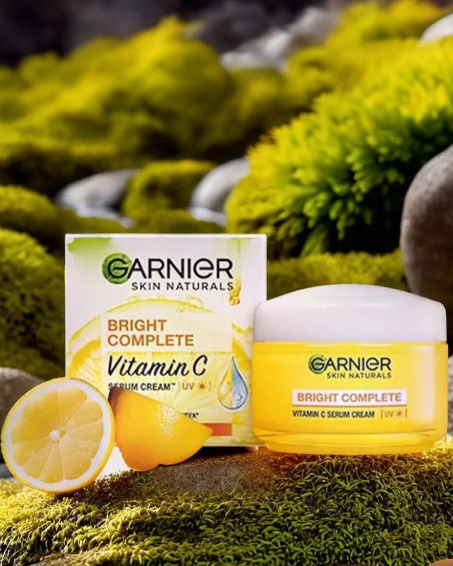 Garnier Light Complete White Speed Multi-Action Whitening Serum Cream SPF 20--23g